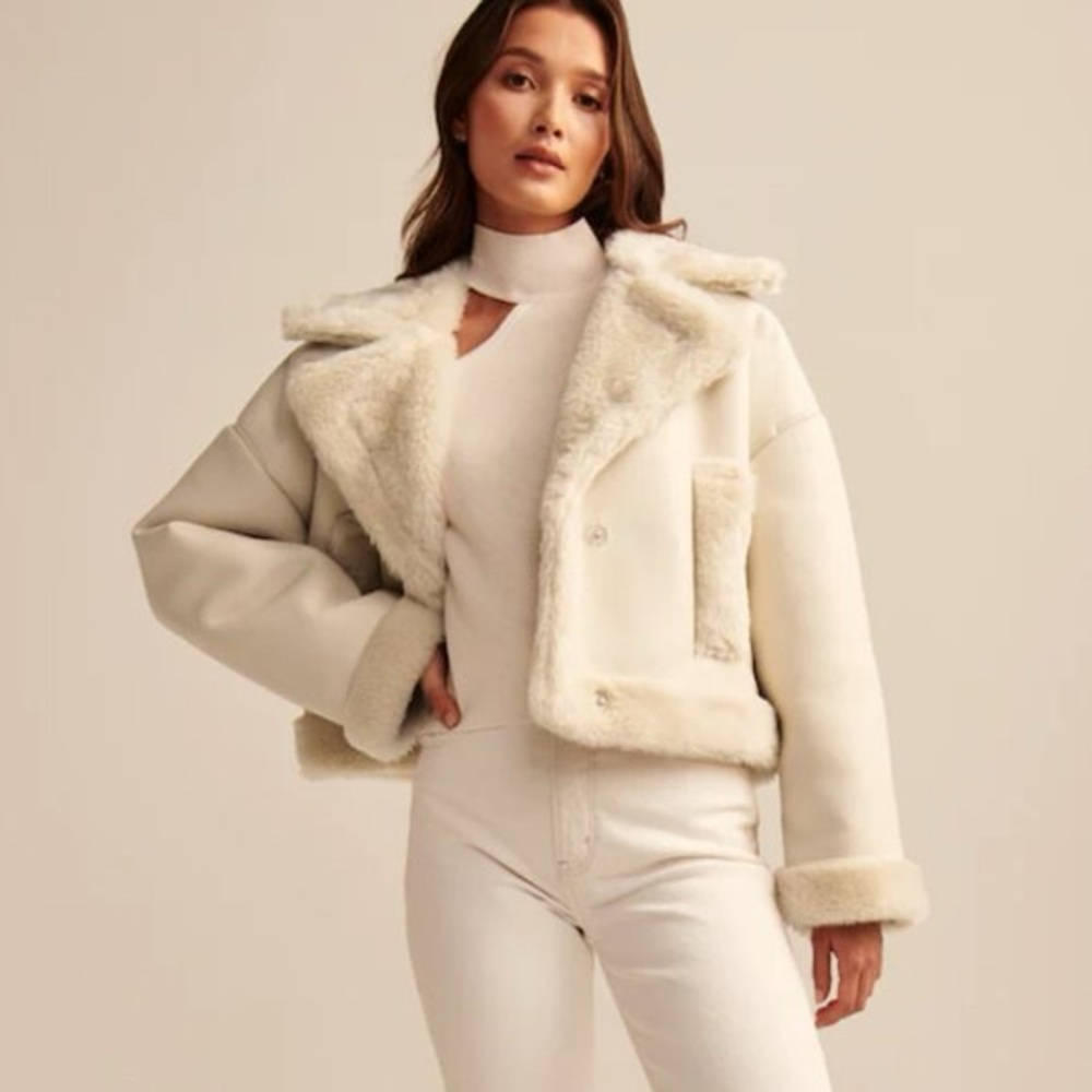Abercrombie & Fitch White Oversized Short Sherpa-Lined Vegan Leather Coat